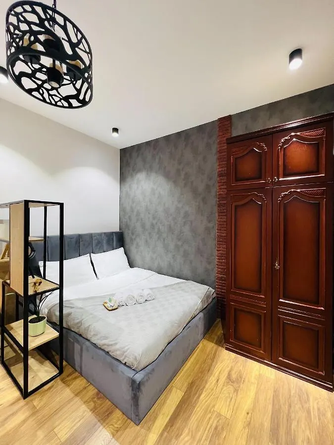 Room 42 تبليسي شقة